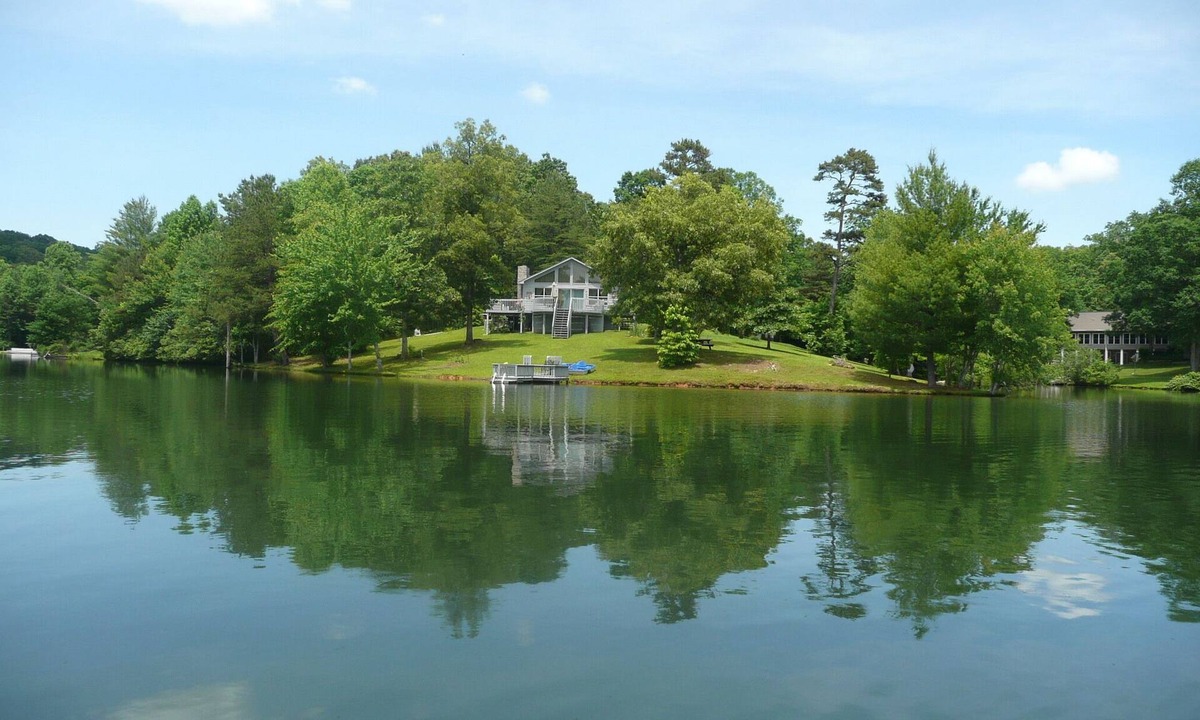 Murphy Cabin | LAKEFRONT AND MOUNTAIN CABIN 2 hrs from ATLANTA MURPHY ~NC~