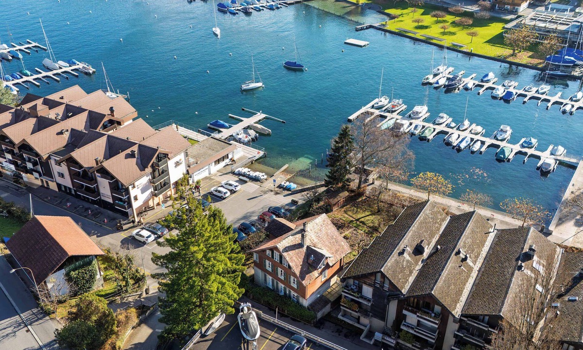 Spiez Apartment | Lakefront Apartment in Spiez Bay