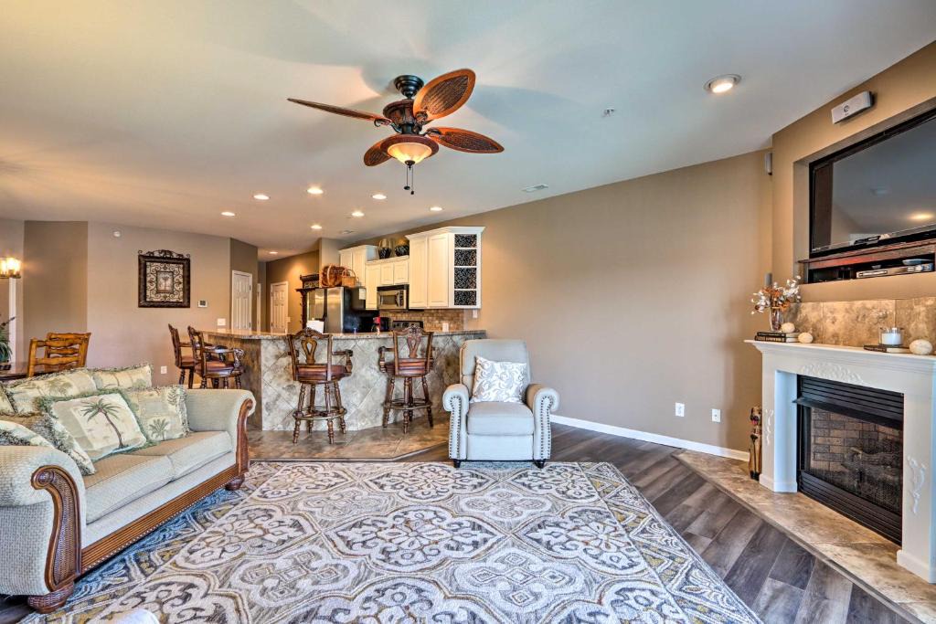 Camdenton Apartment | Lakefront Balcony and Pool Access Camdenton Condo