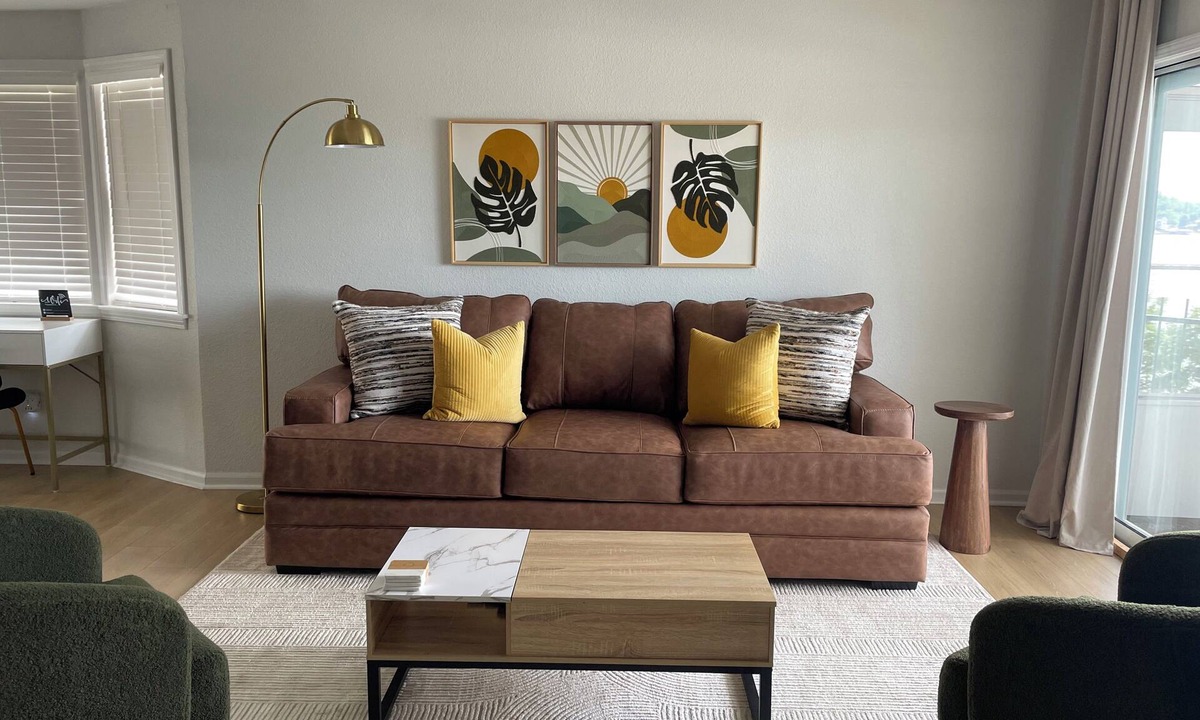 Lakeland Condo | Lakefront Bliss: Boho Chic 3BR/2BA Retreat with Pools