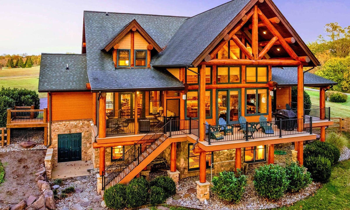 Livingston Cabin | Lakefront Boat Dock, Kayaks & Amazing Sunsets