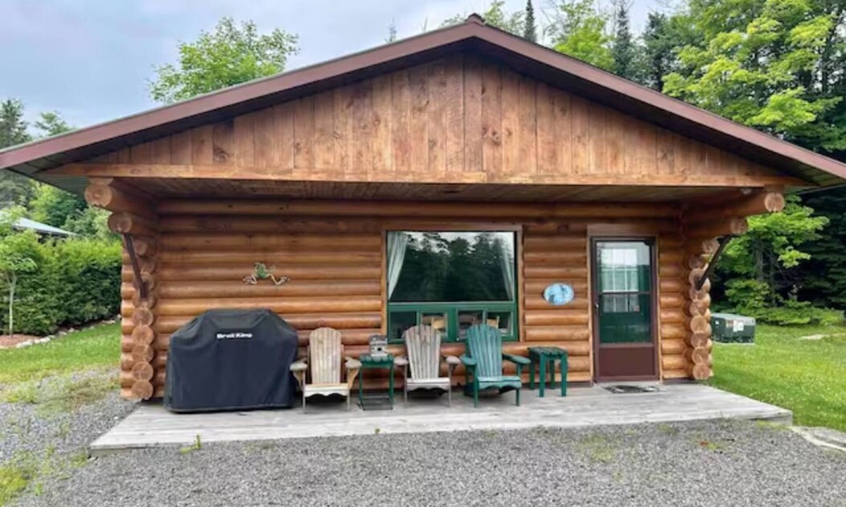 Rye Cabin | Lakefront Cabin #3 - 4 Season - Sleeps 7