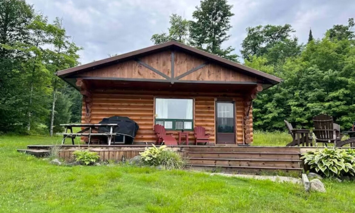 Rye Cabin | Lakefront Cabin #6 - 4 Season - Sleeps 7