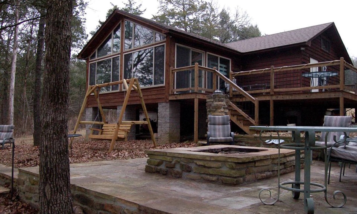 Scranton Cabin | Lakefront Cabin Getaway with Firepit near Ozark National Forest in Scranton, Arkansas