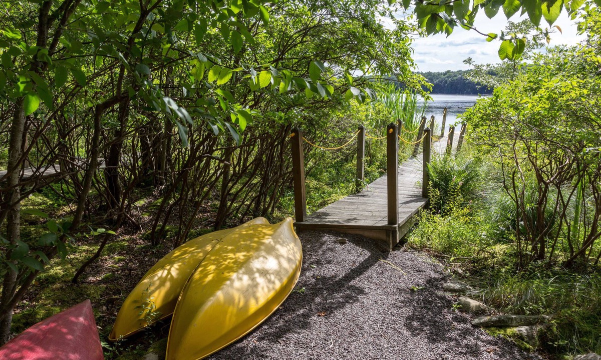 Gouldsboro Cabin | Lakefront Cabin in Poconos Mountain Resort