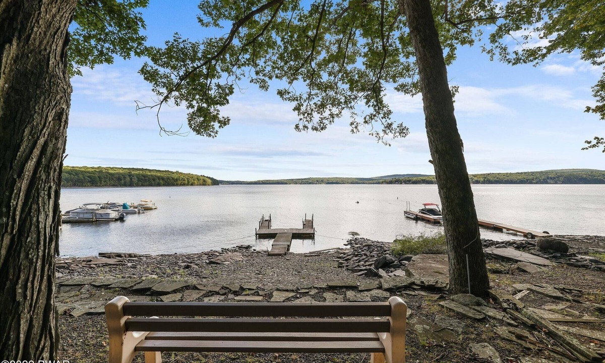 Sunny Point Cabin | Lakefront Cabin on Lake Wallenpaupack!