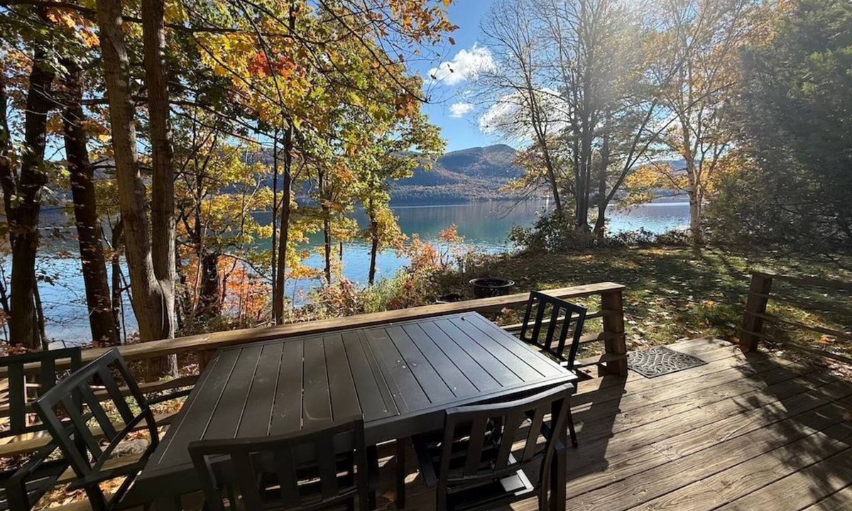 Silver Bay Cottage | Lakefront Cabin on Lake George (Silver Bay)