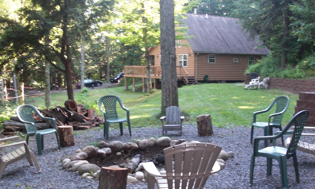Croghan Cabin | Lakefront Cabin Retreat with Internet. E-Bike Rental Available.