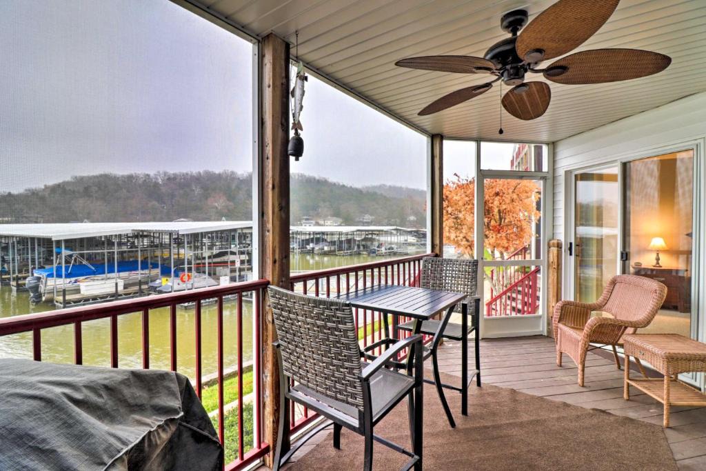 Camdenton Apartment | Lakefront Camdenton Condo with Screened Porch!