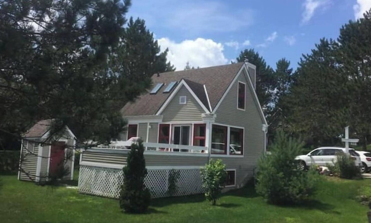 Orford Ski Chalet | Lakefront Chalet 3 Mins From Mt Orford