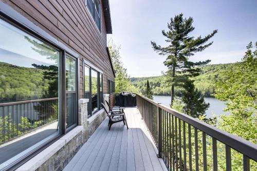 Mauricie Ski Chalet | Lakefront - Chalet Le Missionnaire