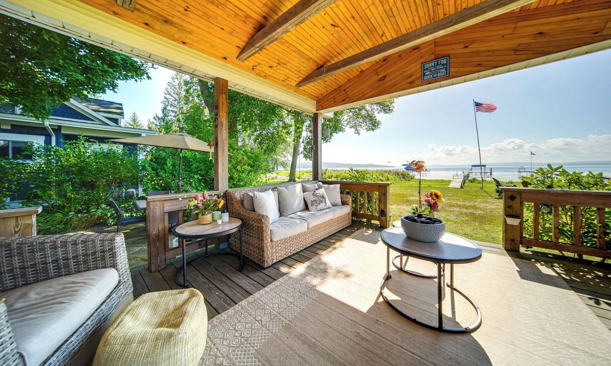 Stow Cottage | Lakefront Chautauqua Cottage Getaway