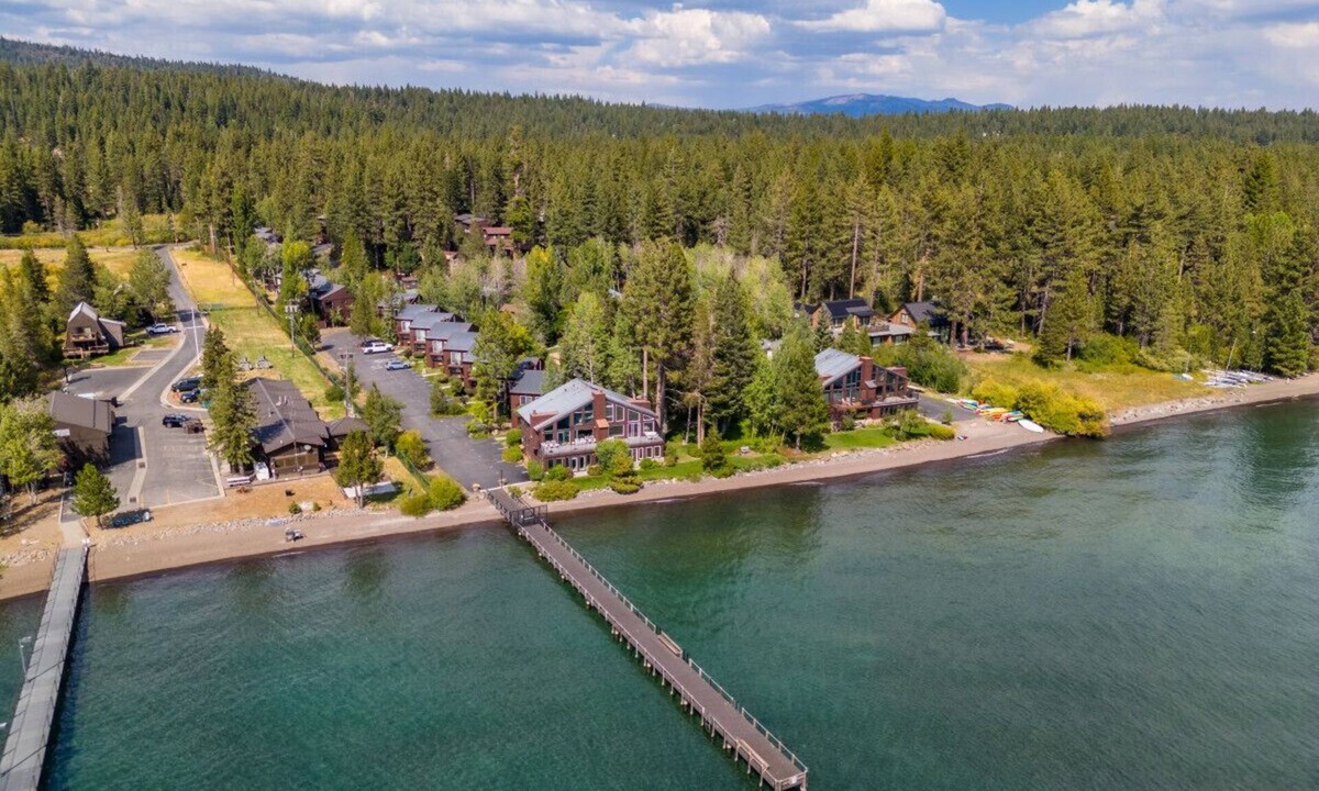 Lake Forest Villa | Lakefront Complex Townhouse - St. Francis #38
