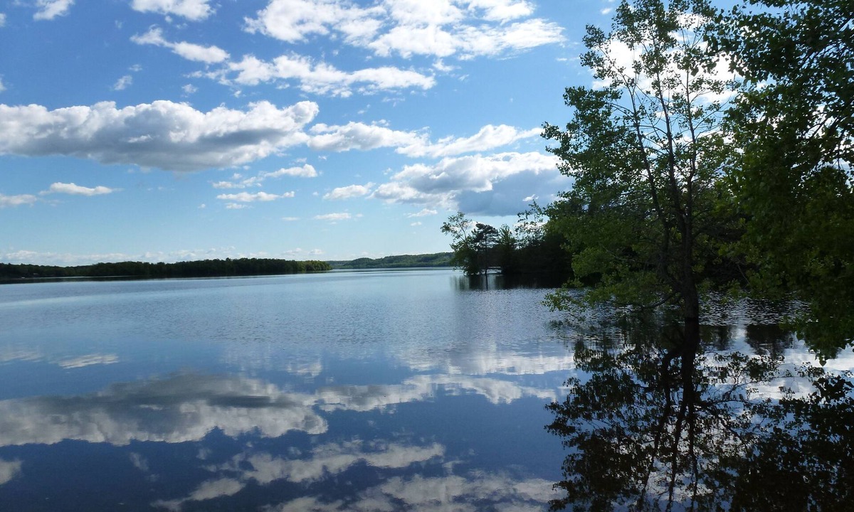 Remsen House | Lakefront Cottage (Hinckley Lake)