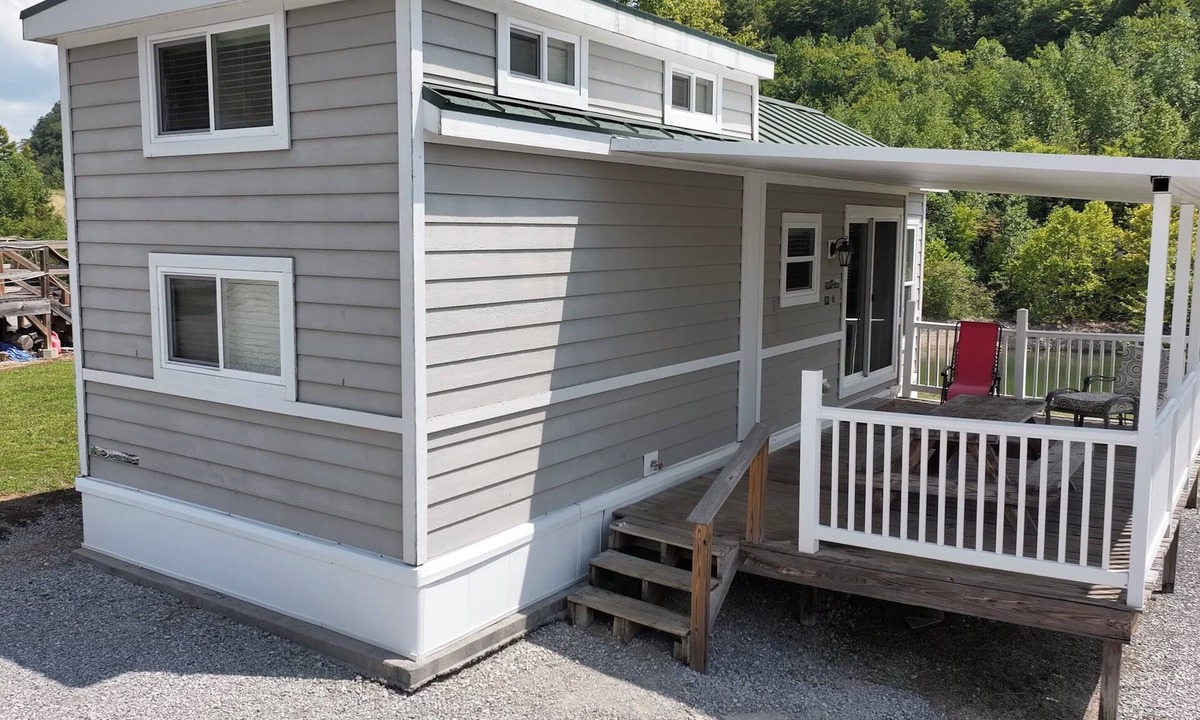 Tazewell Cottage | Lakefront Cottage on Norris Lake