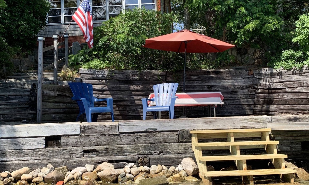 Ponds of Plymouth Cottage | Lakefront Cottage with Private Beach and Dock