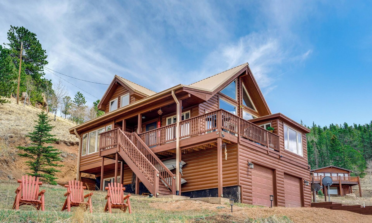 Spring Valley Cabin | Lakefront Divide Cabin w/Game Room!