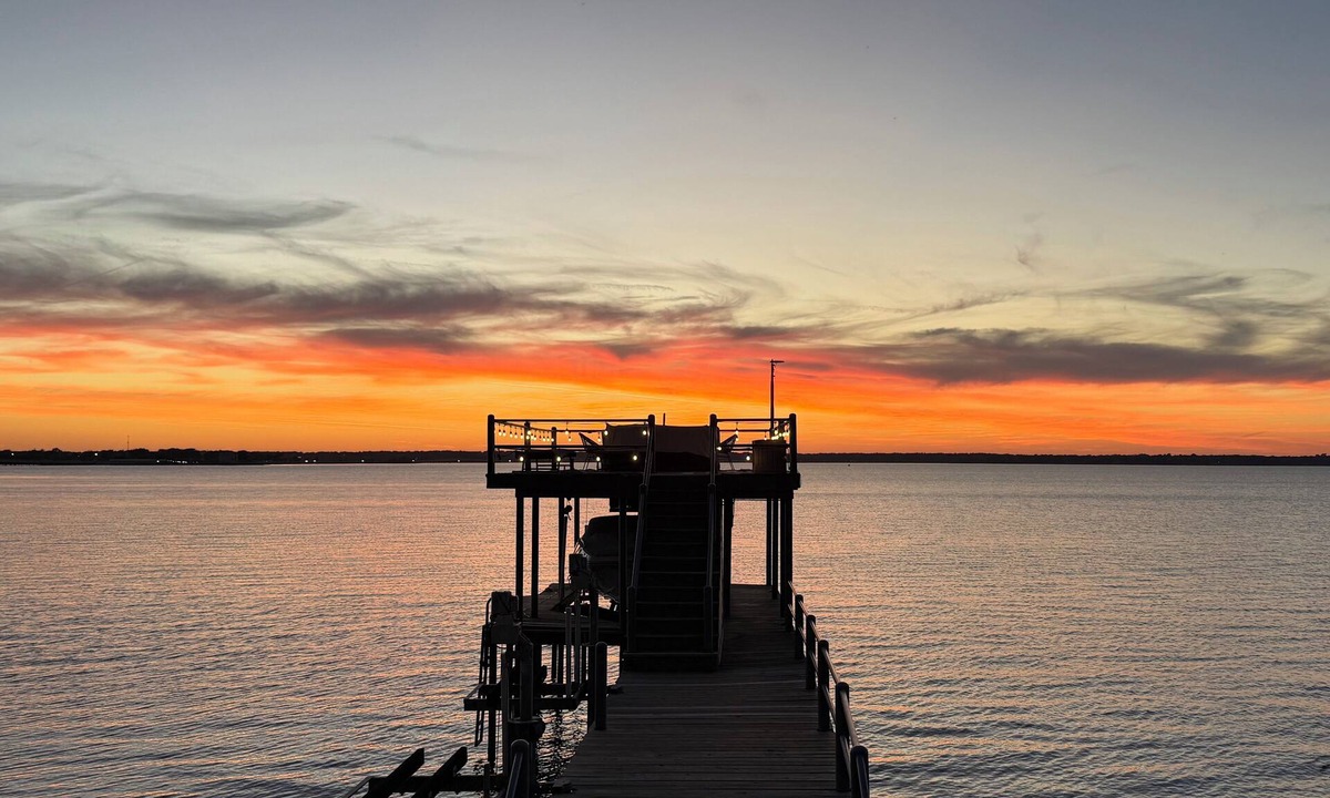 Gun Barrel City House | Lakefront Escape with Private Dock + Fire Pit on Cedar Creek Lake