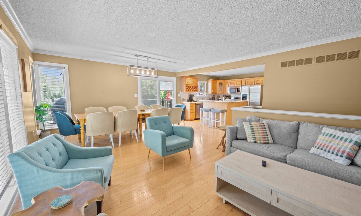 Linn Creek House | Lakefront Estate for 26 w/Dock