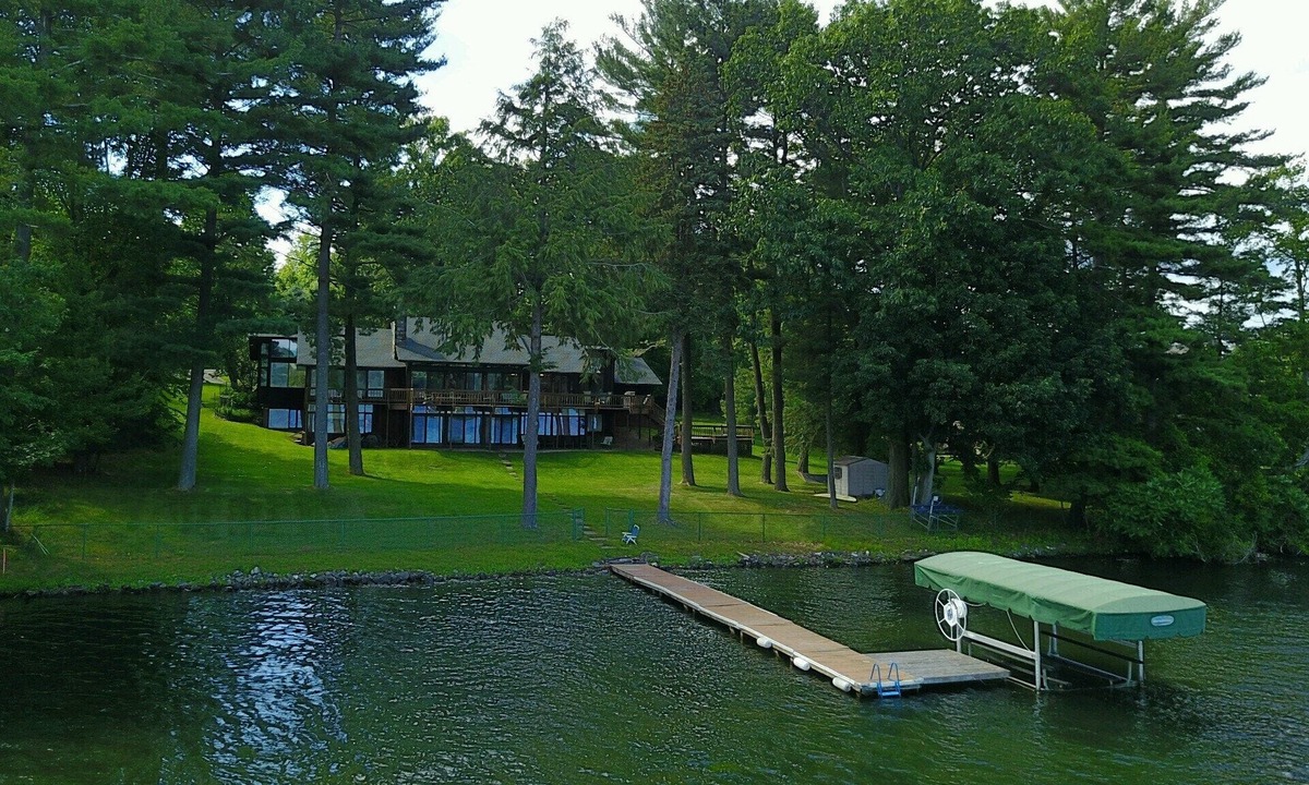 Copake Lake House | Lakefront Estate on Copake Lake