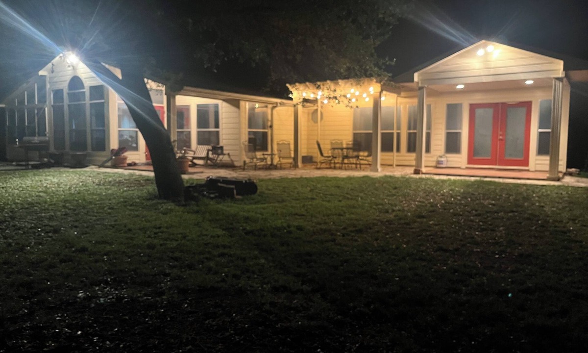 Silver Creek Village House | Lakefront family gathering haven. Sleeps 20. Private boat ramp. Boat available!
