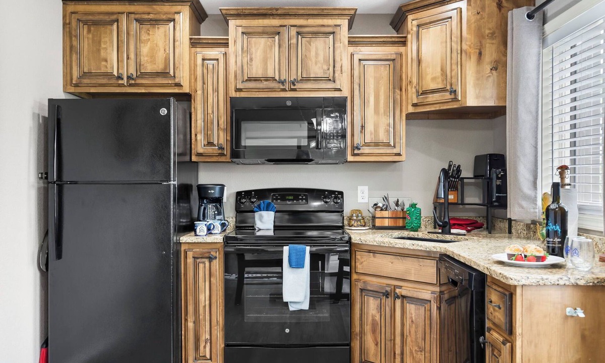 Kimberling City Condo | Lakefront Fishin Hole at Table Rock with Free Tickets & Community Amenities