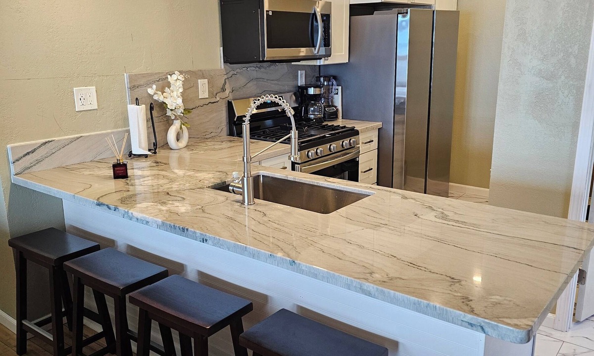 Granite Bay House | Lakefront! Folsom Lakefront home. n3-bedroom unit with AC lakefront Granite Bay