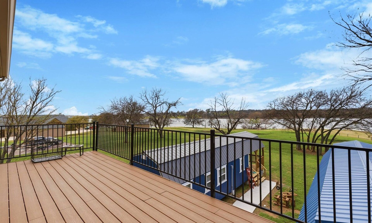 Little Elm Apartment | Lakefront Game Loft Beautiful Views Sleeps 6