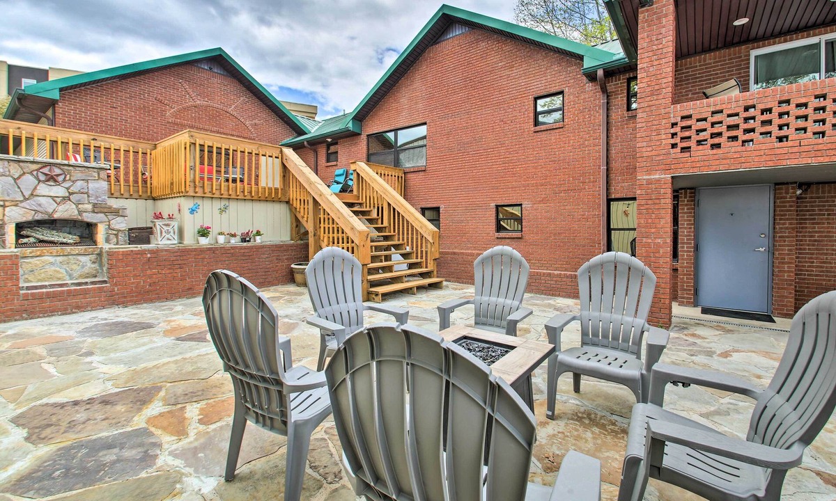 Lake Hamilton House | Lakefront Gem w/Docks in Hot Springs!