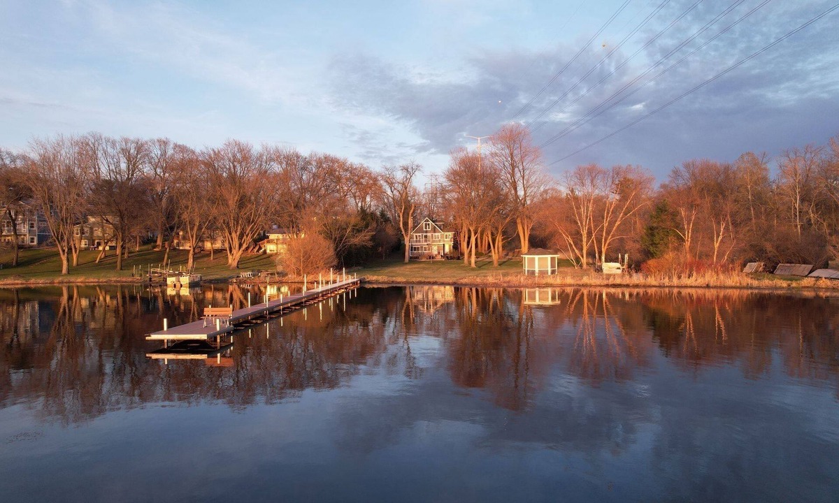 Ramsey County House | Lakefront Getaway: Sauna, Hot Tub, Firepit & More! by RedAwning
