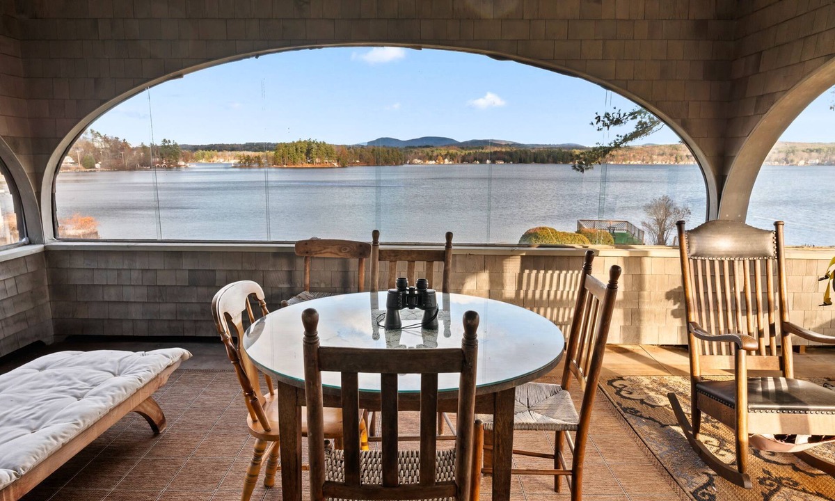 Lochmere House | Lakefront Getaway w/Firepit & Mountain Views