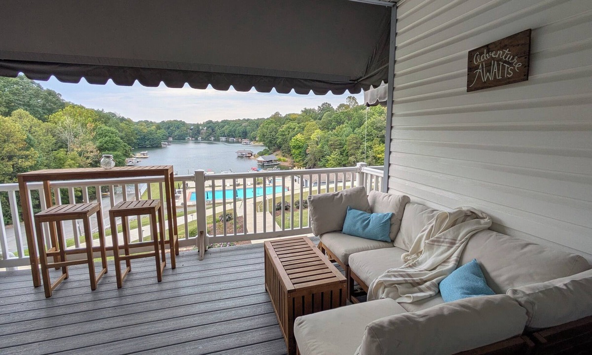 North Shore Condo | Lakefront Hideaway - Lake Views with Kayaks Available - 2+ Night Discount