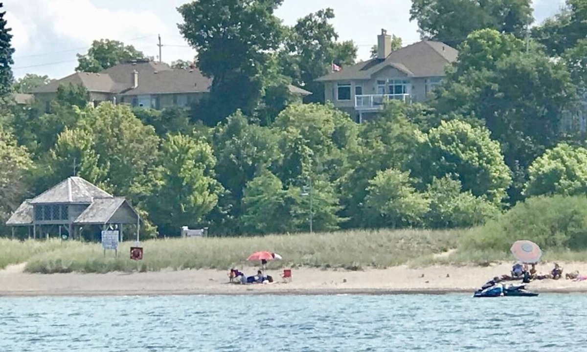 Kincardine Cottage | Lakefront High-End Suite in Kincardine