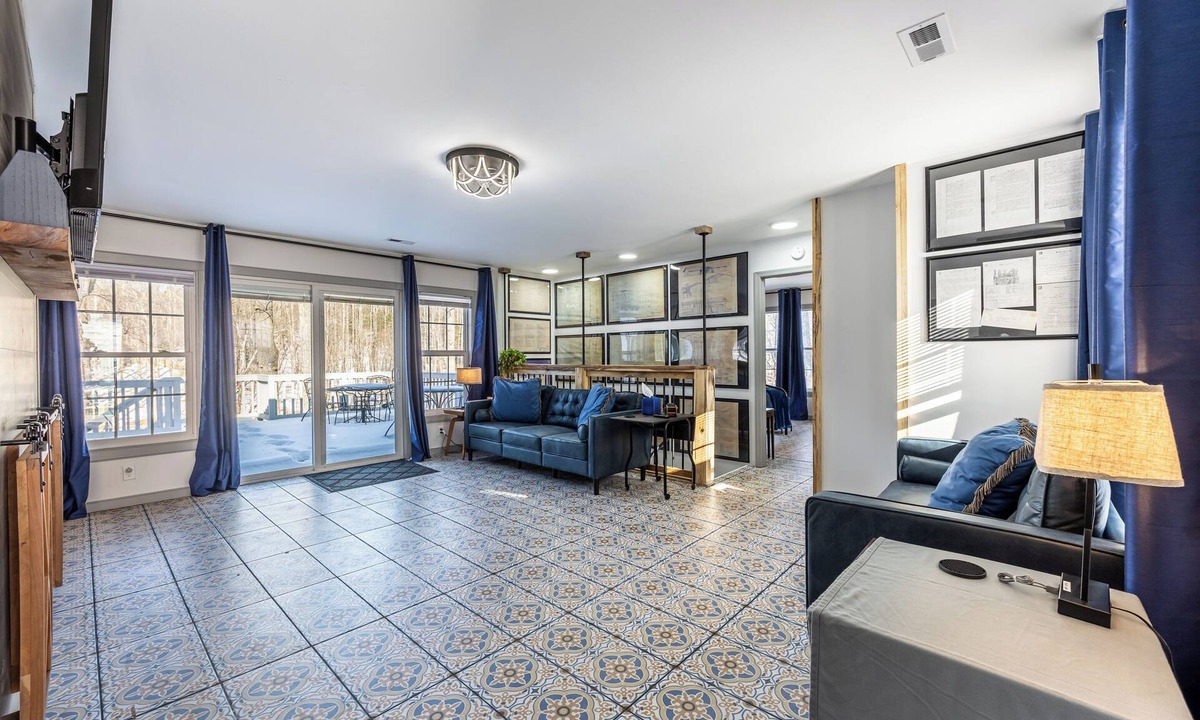 Madison House | Lakefront Home in Madison near SNP, Wineries, Breweries, and Venues