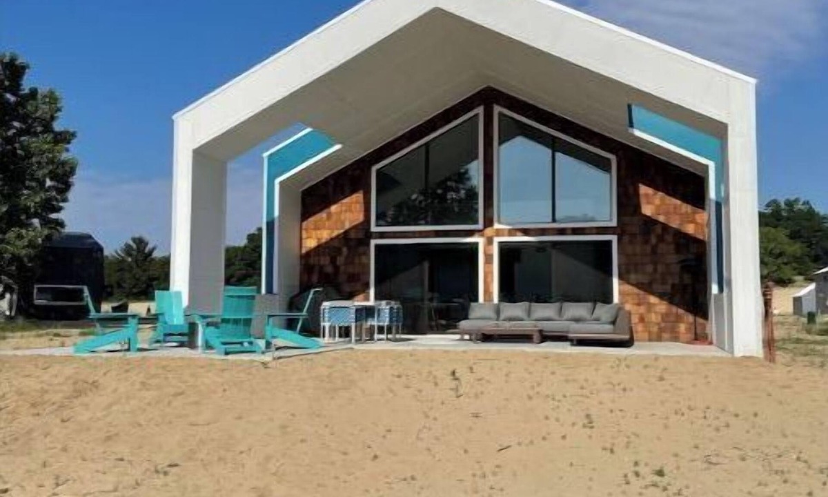 Stevensville House | Lakefront Home - Private Beach - Hot Tub