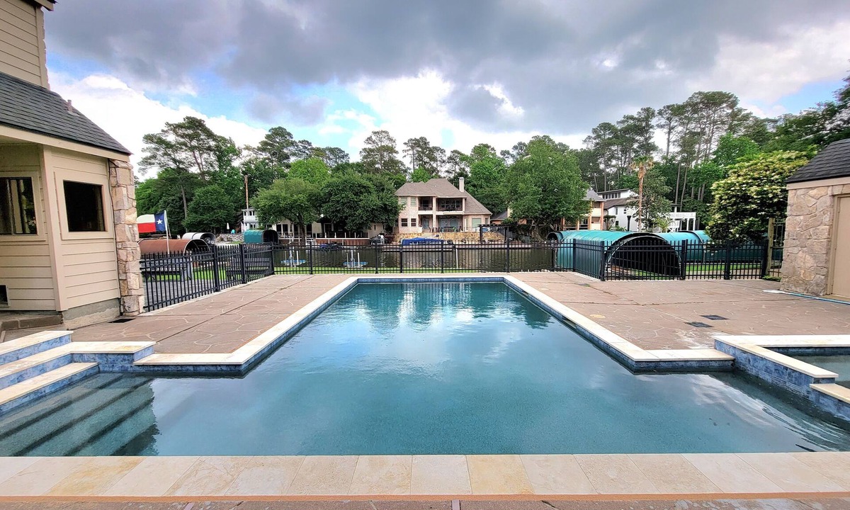 Walden on Lake Conroe House | Lakefront Home w/Pool and dock on Lake Conroe