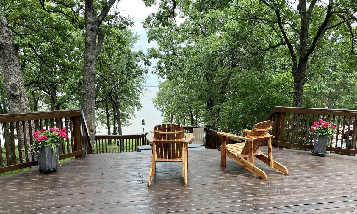Hoyt House | Lakefront home with Hot Tub - Beautiful view at The Longbow