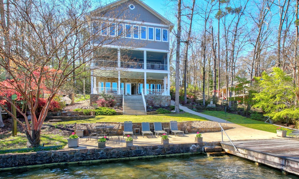 Hot Springs House | Lakefront home with private dock, 2 kitchens, 2 living areas, grill, pool table