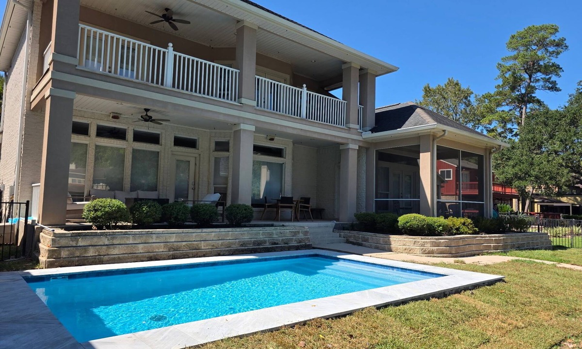 Walden on Lake Conroe House | Lakefront Home with private pool and dock.