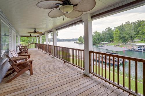 Horseshoe Bend House | Lakefront Horseshoe Bend Home with Boat Dock!