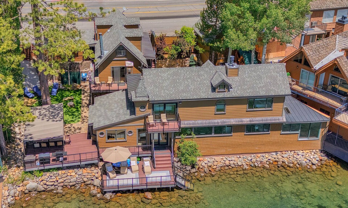 Tahoe Vista House | Lakefront | Hot Tub | Buoy | Walk to the Beach (Steeple)