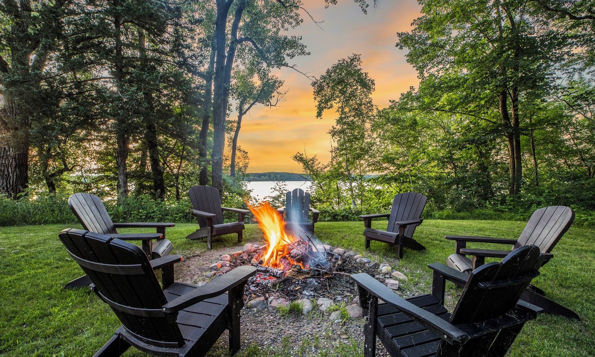 Sauk Centre House | Lakefront Hot Tub - Cabin w/Views, Fire Pit, Dock, Kayaks & Pontoon!
