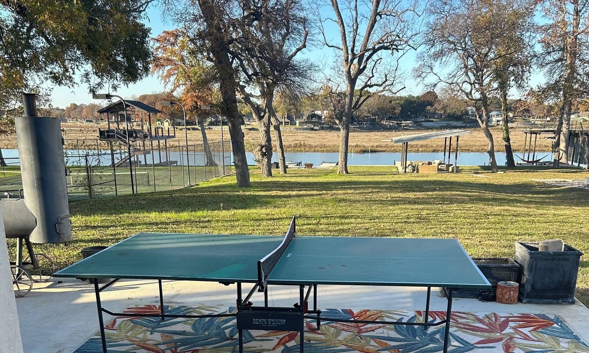 Seguin House | Lakefront Hot Tub-Grill-Fire Pit- McQueeney Guest House