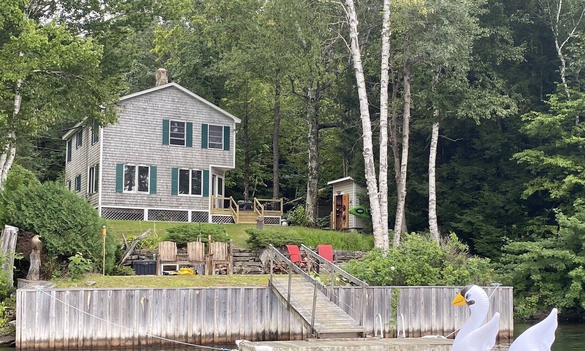 Vassalboro House | Lakefront House on Webber Pond