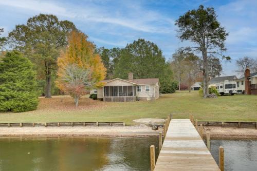 Cross Hill House | Lakefront House w/Boat Ramp, Dock & Sunset Views!