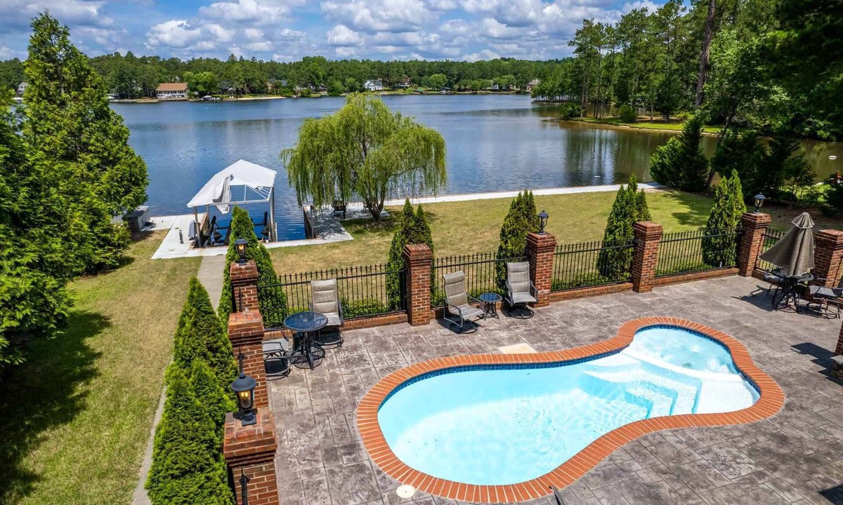 Olivia House | Lakefront House w/Private Pool & Patio