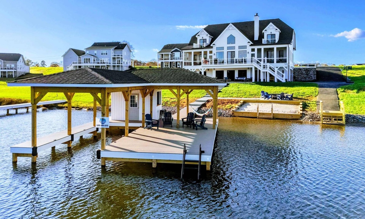 Mineral House | Lakefront Lake Anna, Boat Dock, Deck Views