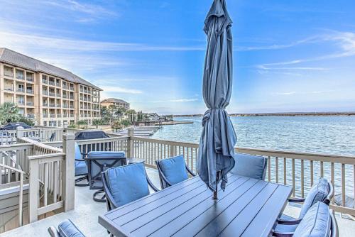 Horseshoe Bay House | Lakefront LBJ Escape - Boat Slip & Sleeps 8