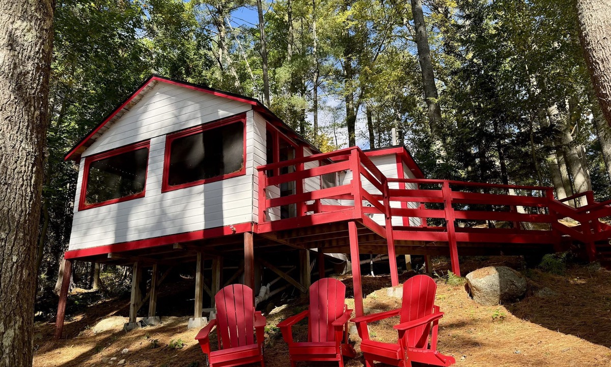 Orland Cabin | Lakefront Lobster Tiny Cabin @ Getogether Stays