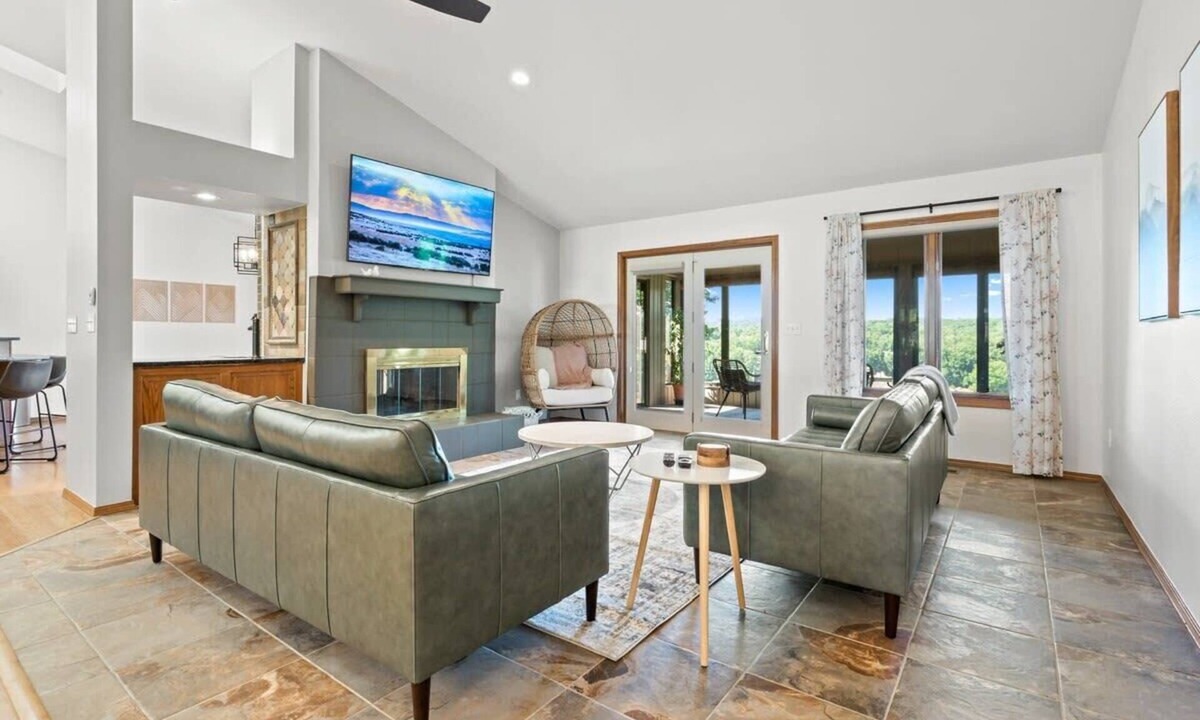 Bella Vista House | Lakefront Loch Lomond